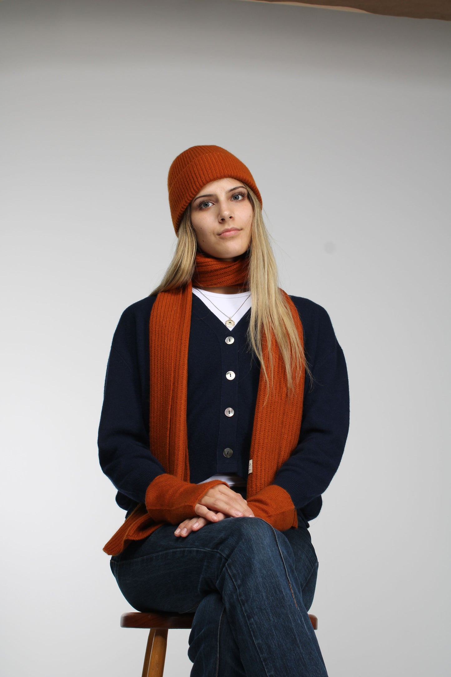 Der Ox Haven Schal in tiefem Kupfer